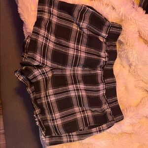 Black and White Plaid Elastic Waist Shorts